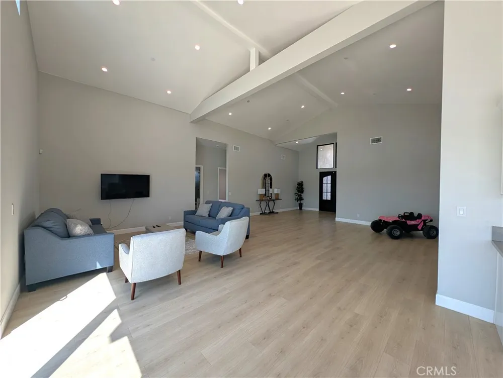 27026 Reef Lane Helendale, CA 92342
