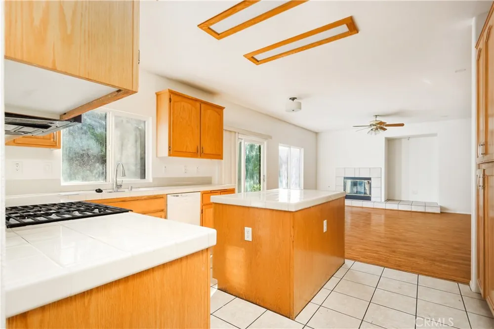 4156 Sungate Drive Palmdale, CA 93551