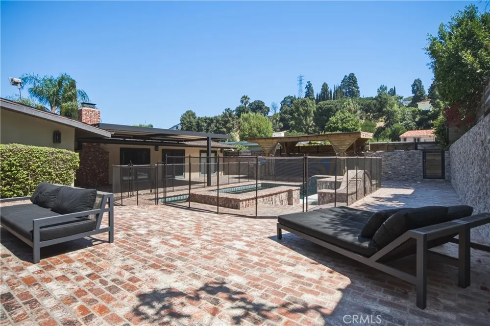 3184 Dona Sarita Place Studio City, CA 91604