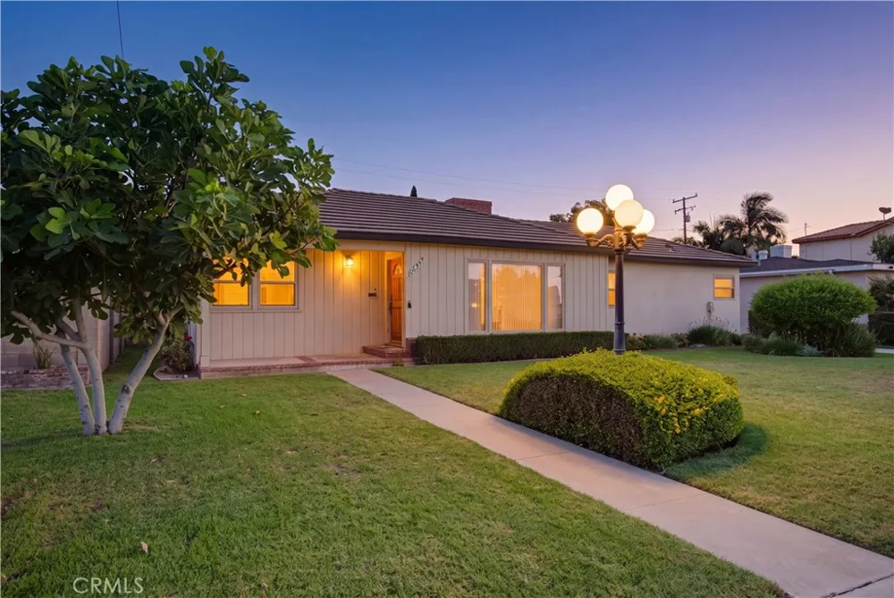 10439 Haledon Downey, CA 90241