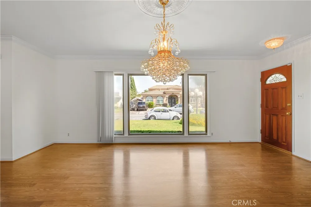 10439 Haledon Downey, CA 90241