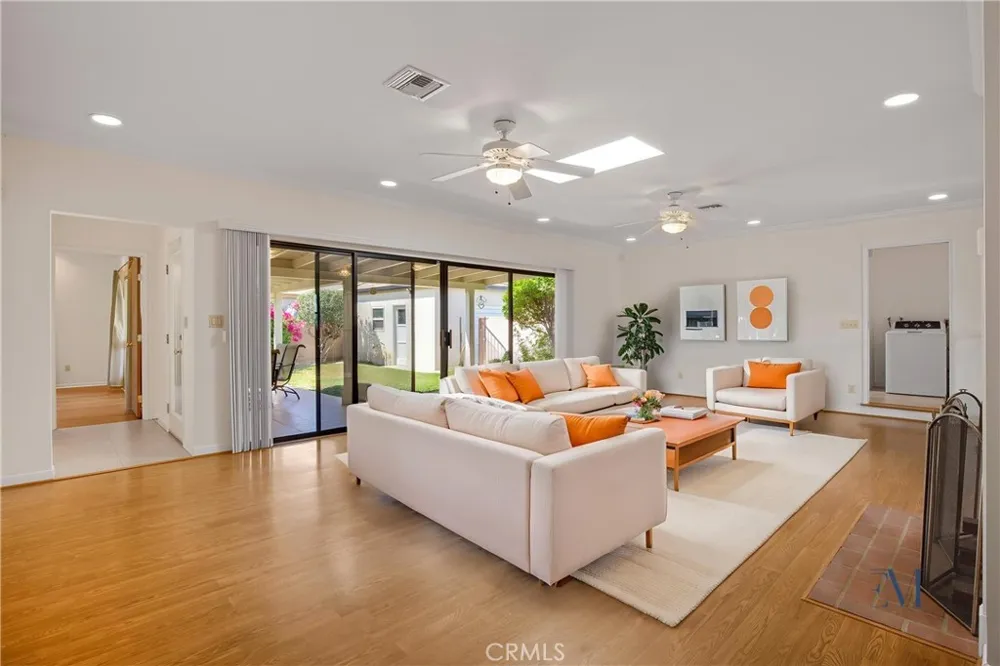 10439 Haledon Downey, CA 90241