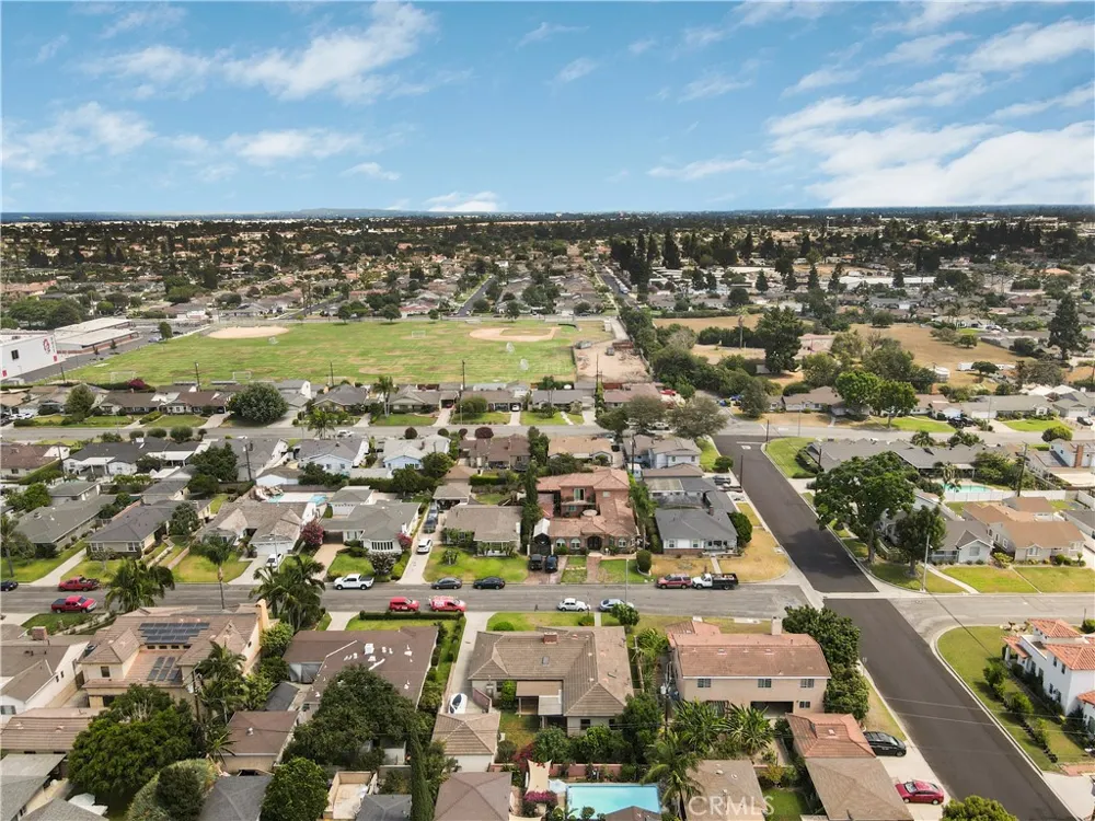 10439 Haledon Downey, CA 90241
