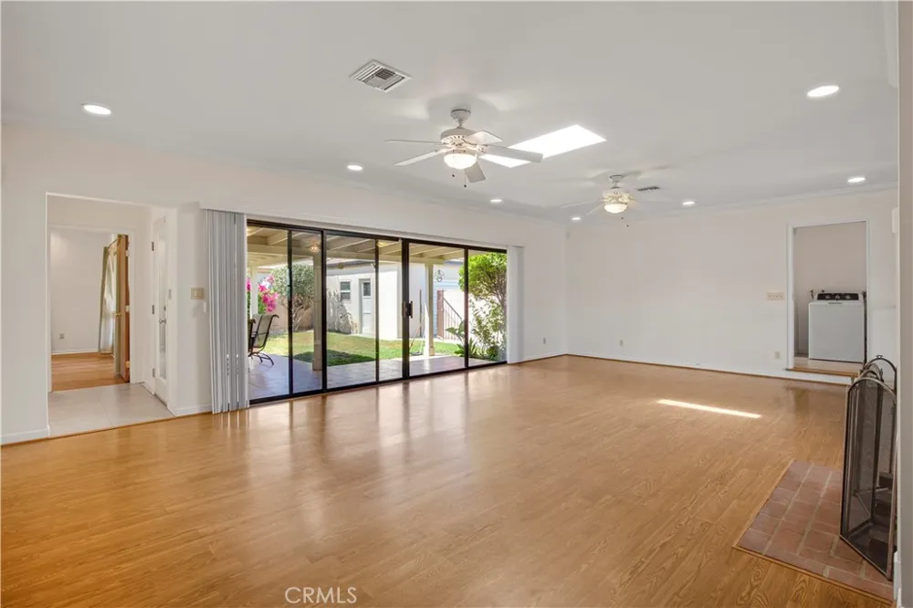10439 Haledon Downey, CA 90241