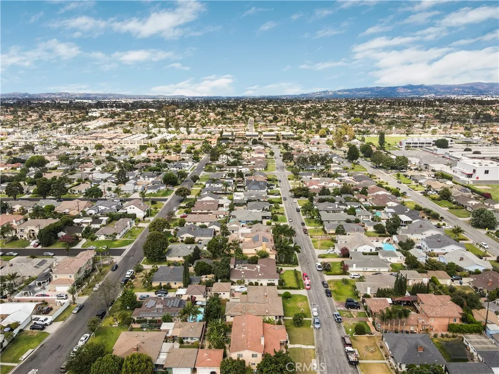 10439 Haledon Downey, CA 90241