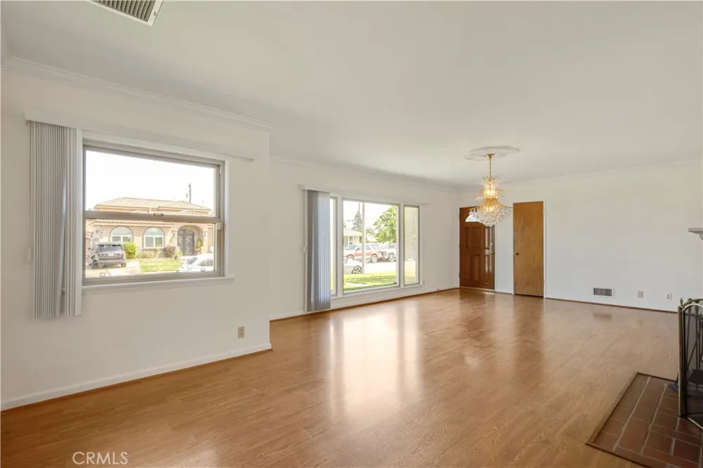 10439 Haledon Downey, CA 90241