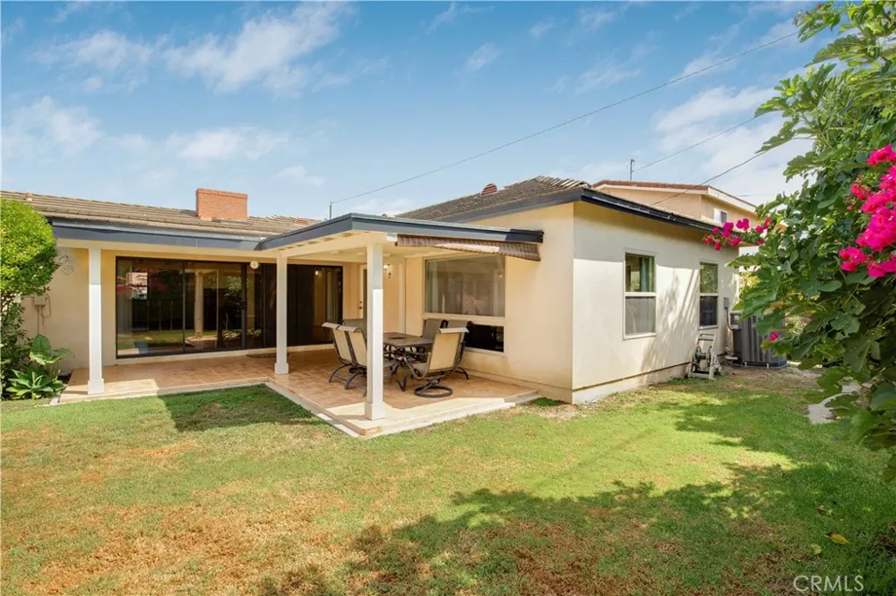 10439 Haledon Downey, CA 90241