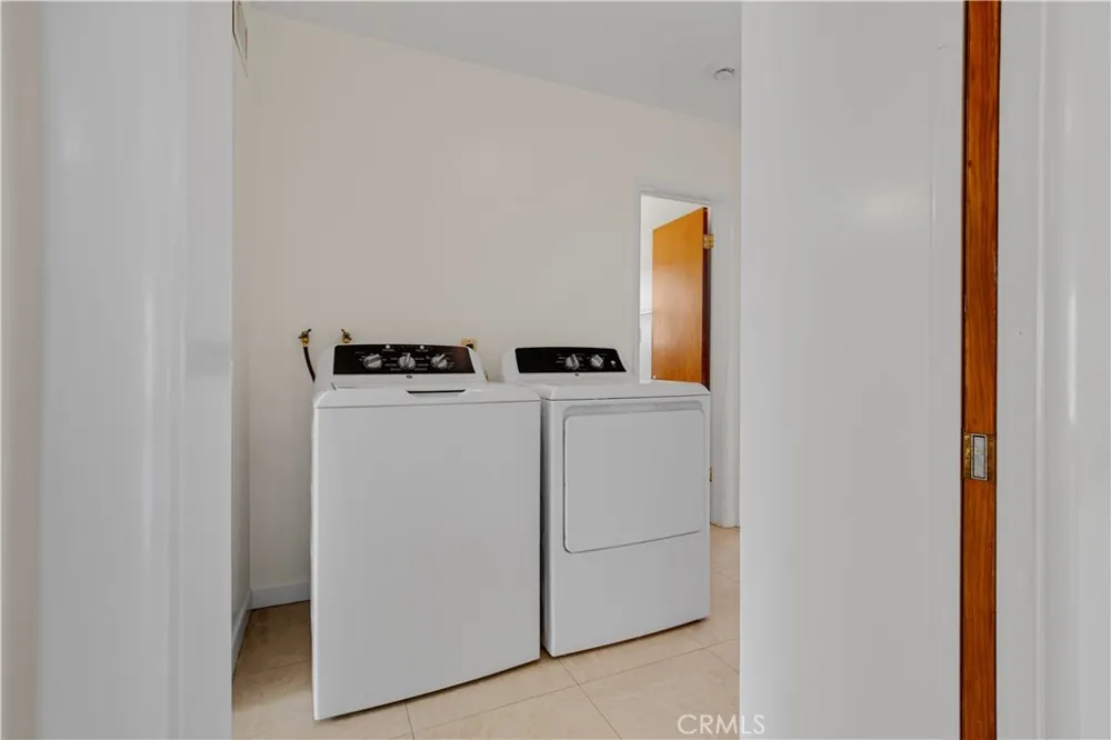 10439 Haledon Downey, CA 90241