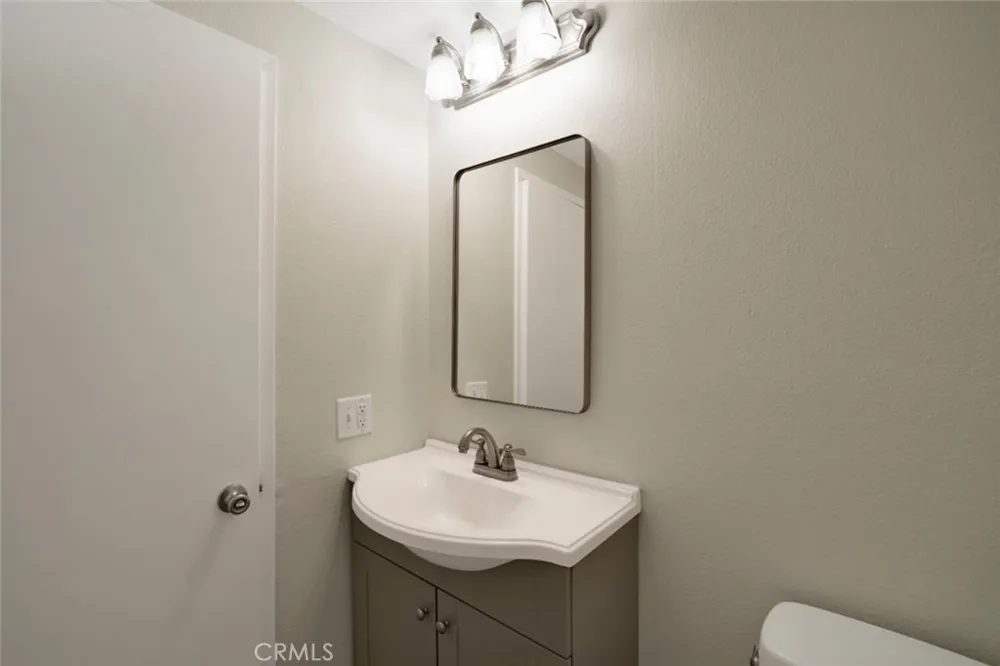 21901 Dupont Street #19 Chatsworth, CA 91311