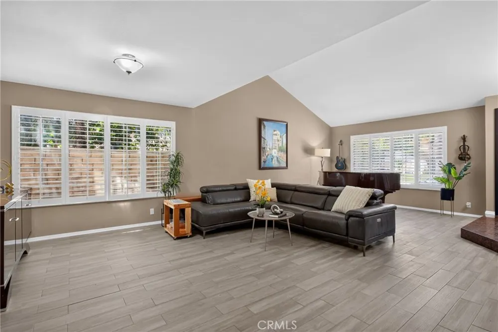11510 Baird Avenue Porter Ranch, CA 91326