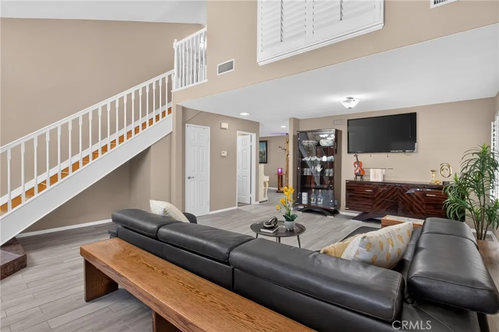 11510 Baird Avenue Porter Ranch, CA 91326