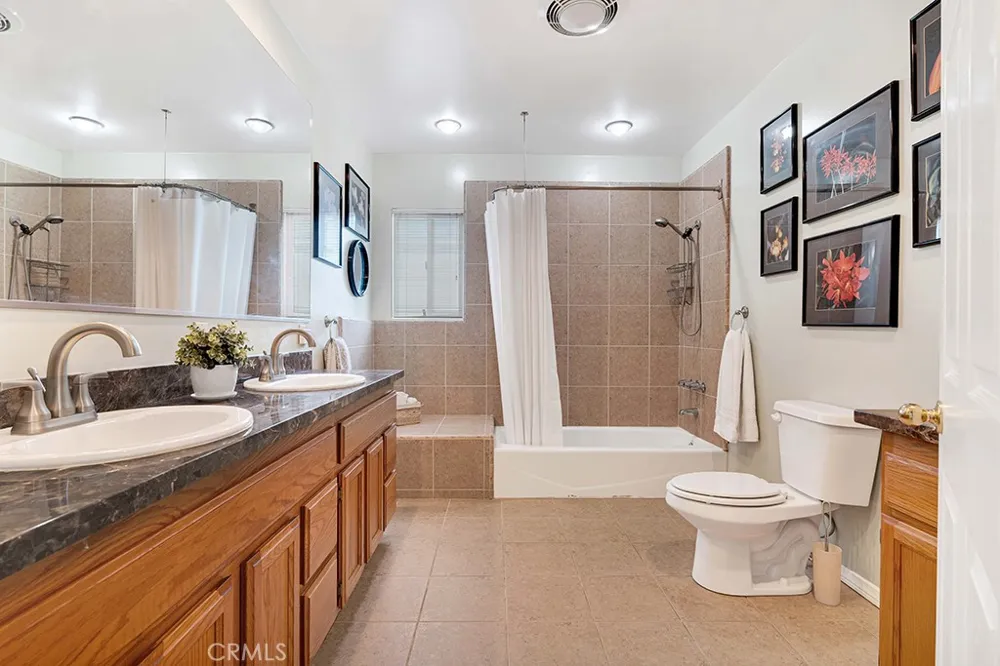 10037 Louise Northridge, CA 91325
