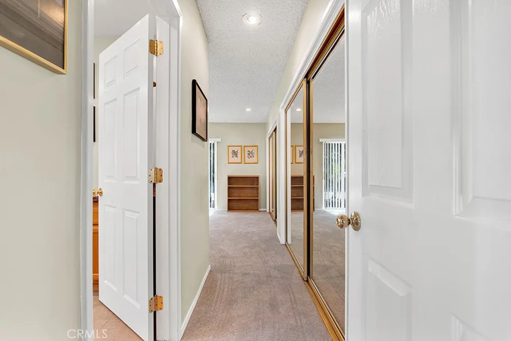 10037 Louise Northridge, CA 91325
