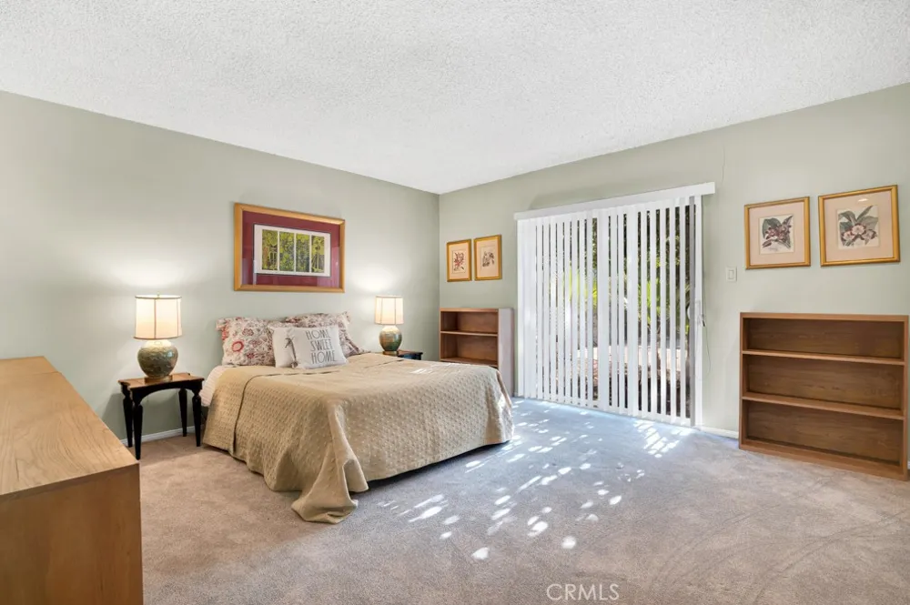 10037 Louise Northridge, CA 91325