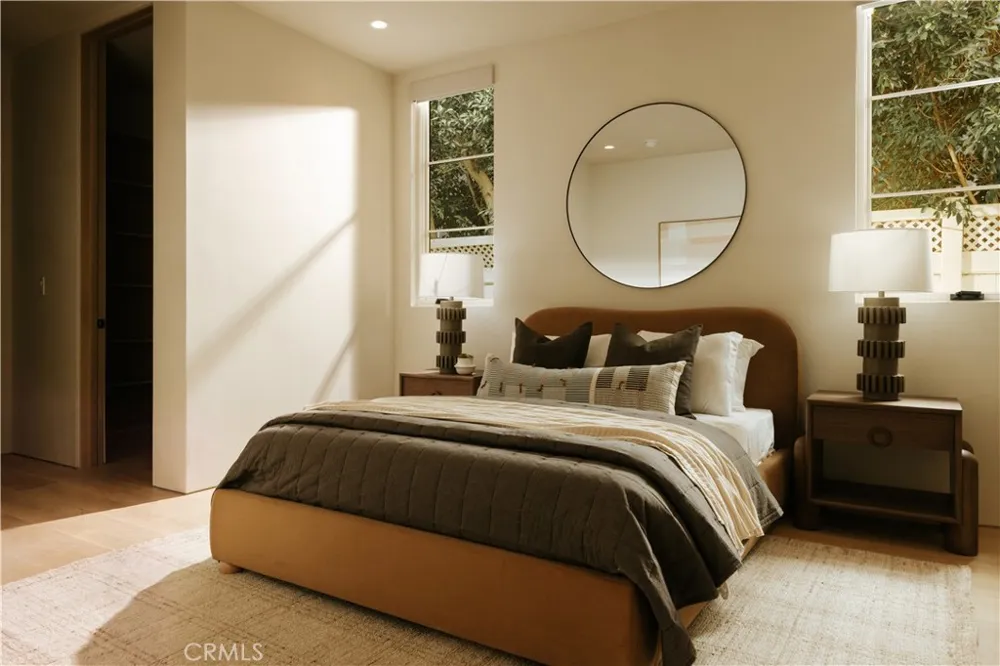 4521 Mary Ellen Avenue Sherman Oaks, CA 91423