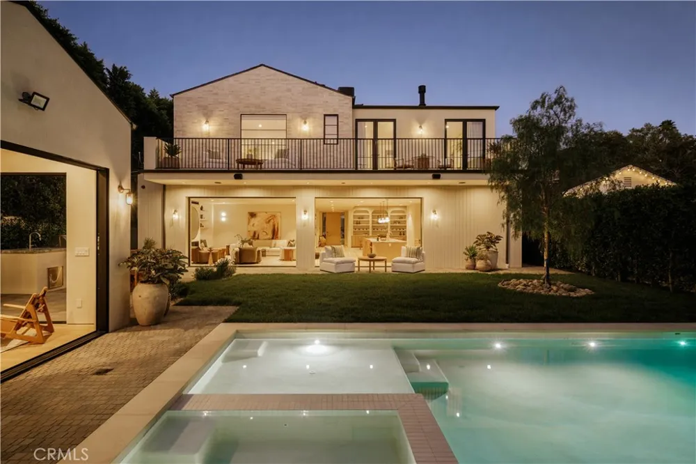 4521 Mary Ellen Avenue Sherman Oaks, CA 91423