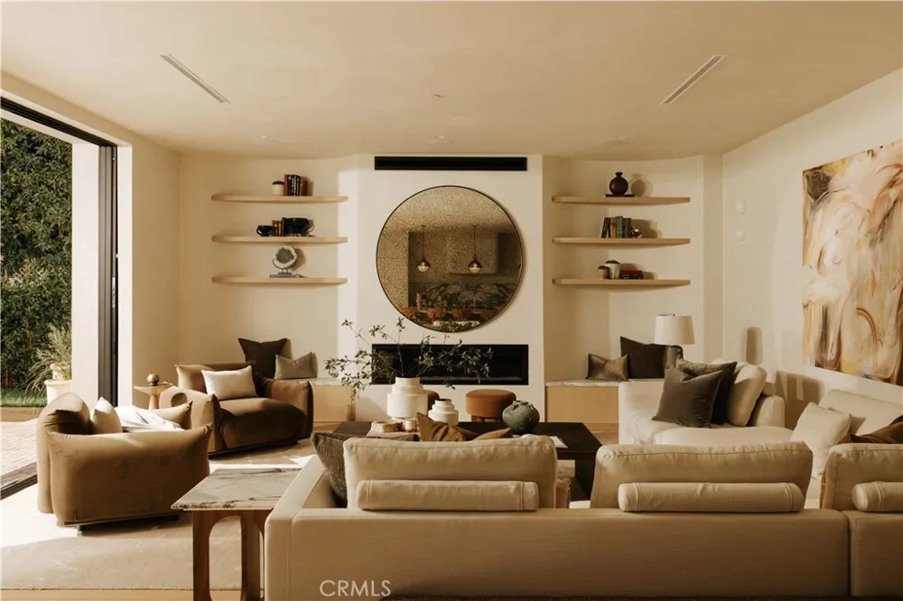 4521 Mary Ellen Avenue Sherman Oaks, CA 91423