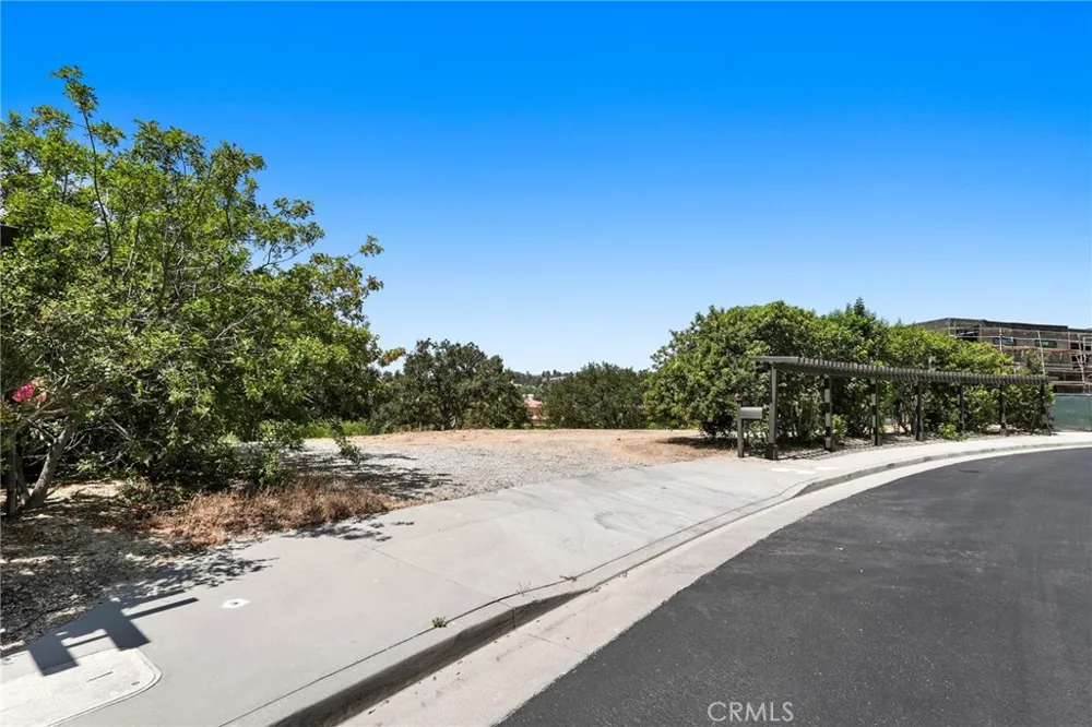 18169 Knoll Hill Granada Hills, CA 91344