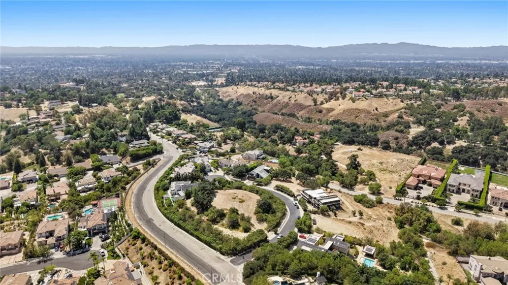 18169 Knoll Hill Granada Hills, CA 91344