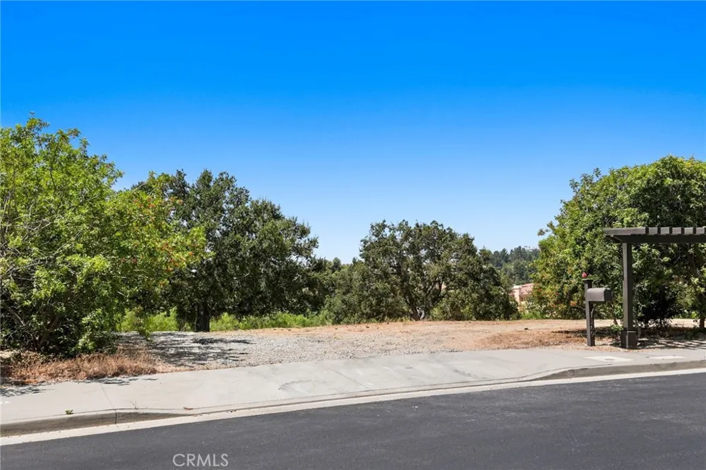 18169 Knoll Hill Granada Hills, CA 91344