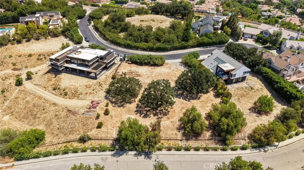 18169 Knoll Hill Granada Hills, CA 91344