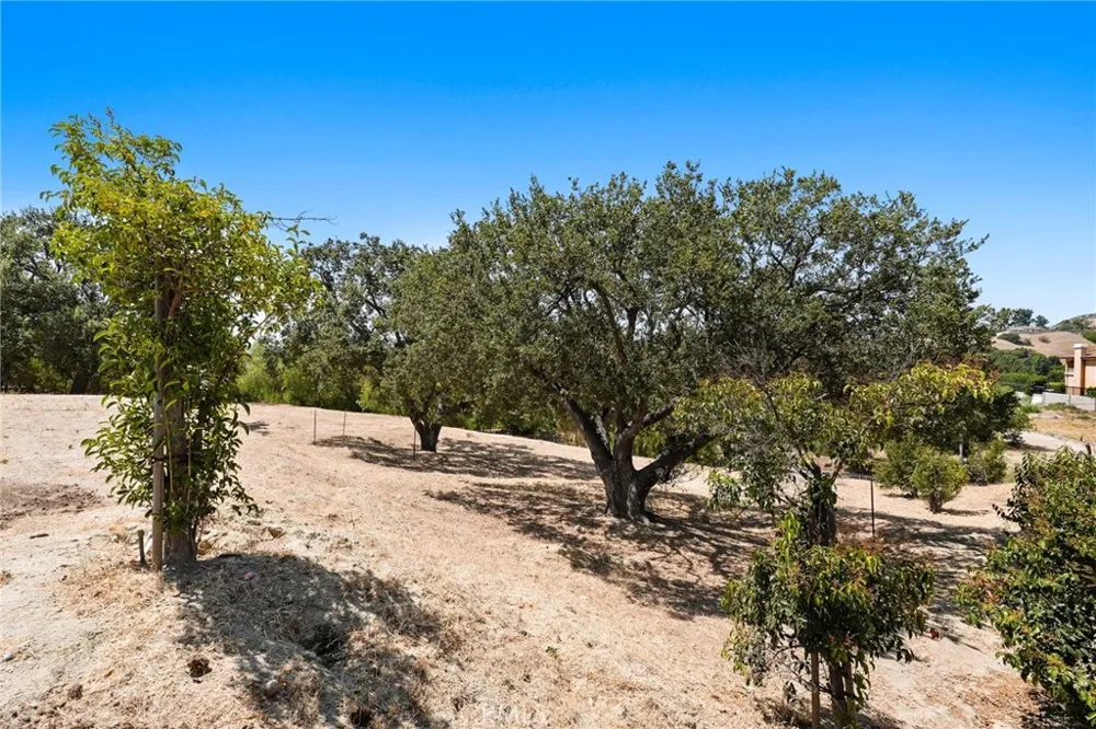 18169 Knoll Hill Granada Hills, CA 91344