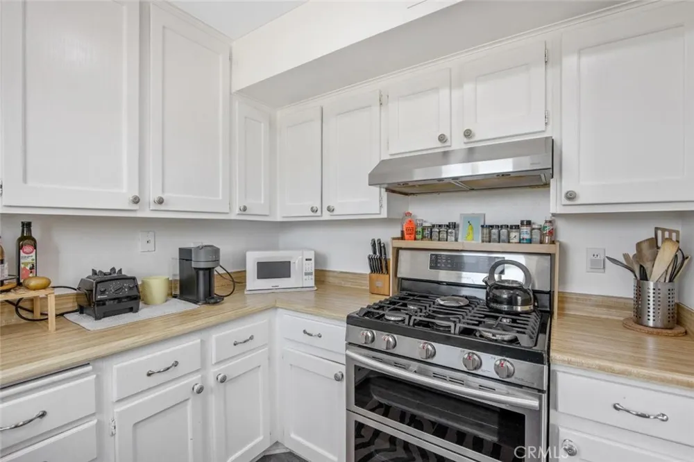 27068 Hidaway #7 Canyon Country, CA 91351