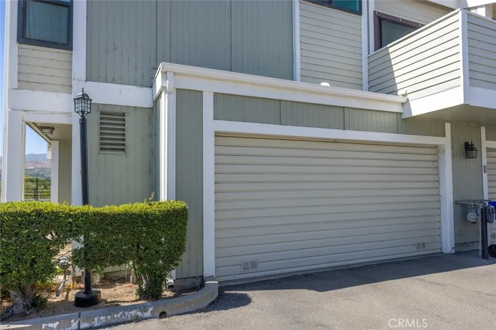 27068 Hidaway #7 Canyon Country, CA 91351