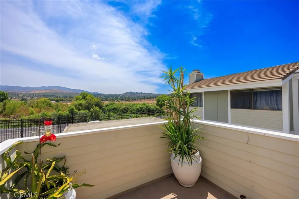 27068 Hidaway #7 Canyon Country, CA 91351