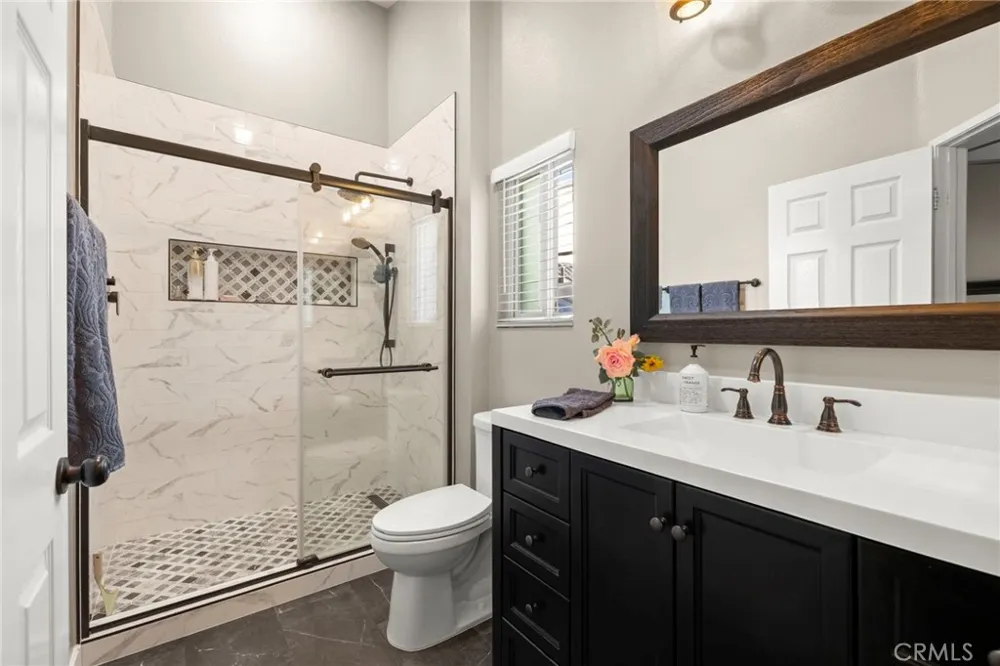 25526 NewCastle Court Saugus, CA 91350