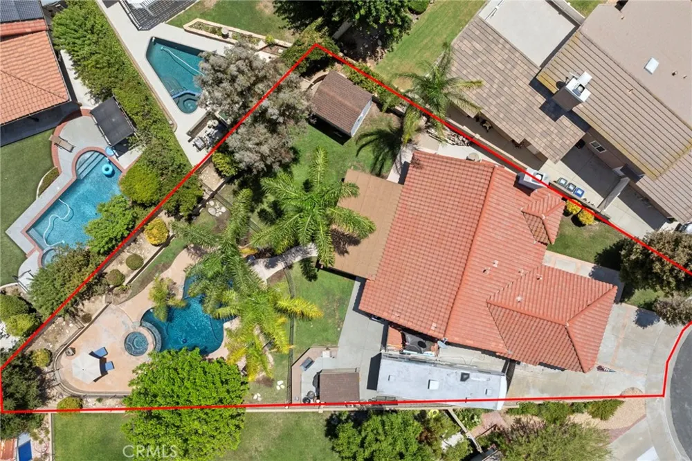25526 NewCastle Court Saugus, CA 91350