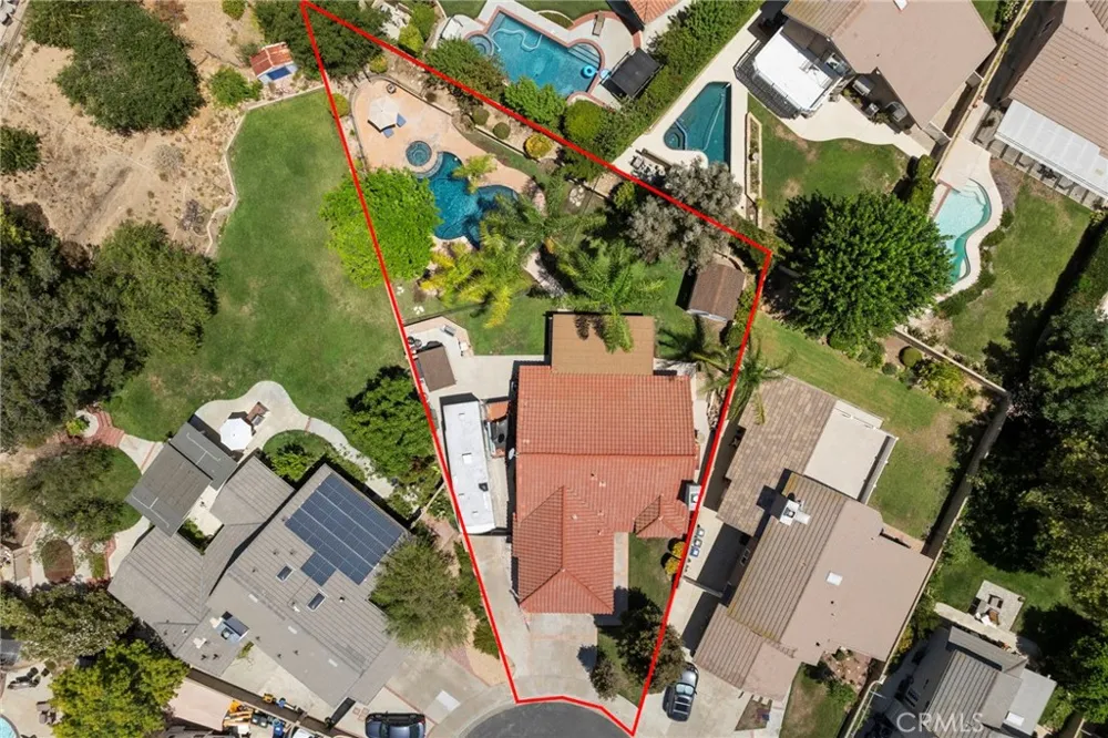 25526 NewCastle Court Saugus, CA 91350