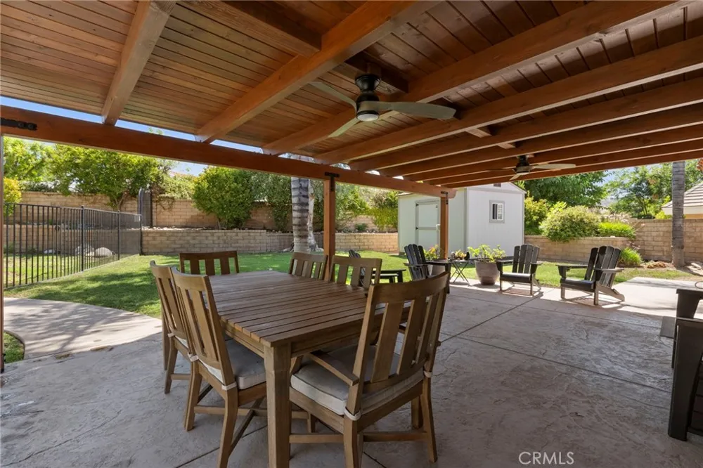 25526 NewCastle Court Saugus, CA 91350