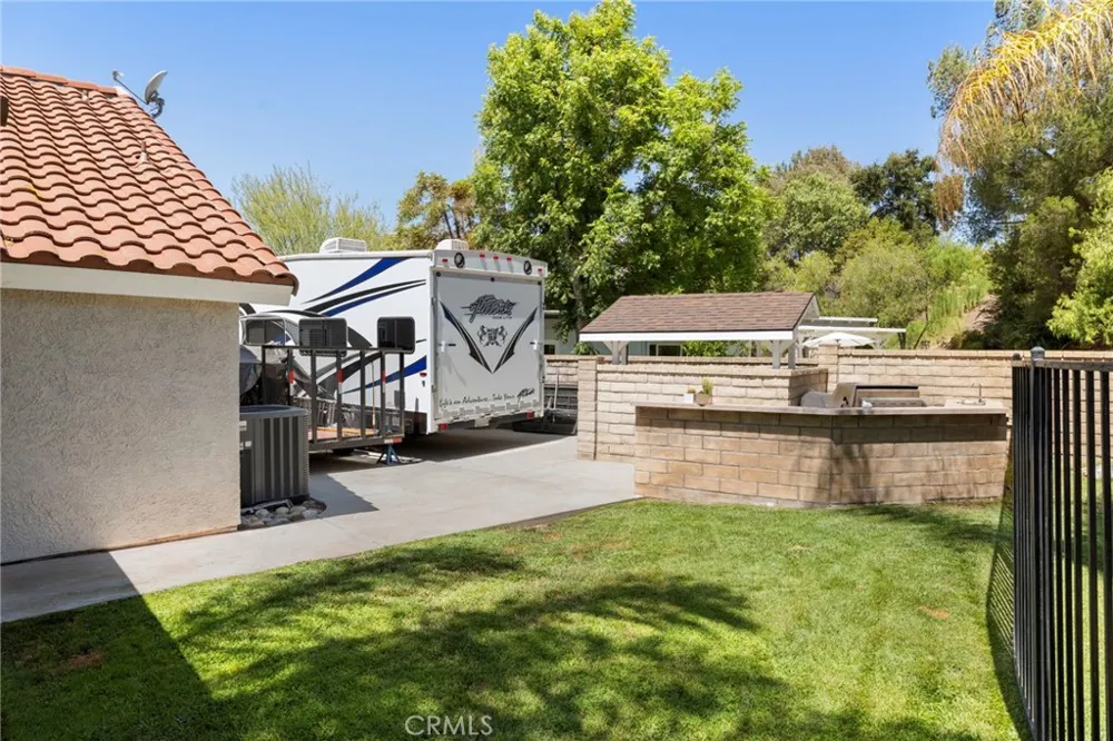 25526 NewCastle Court Saugus, CA 91350