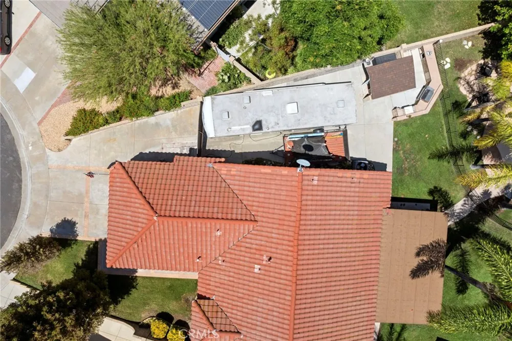 25526 NewCastle Court Saugus, CA 91350