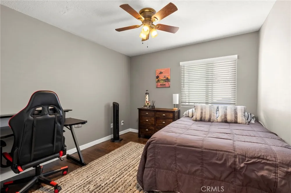 25526 NewCastle Court Saugus, CA 91350