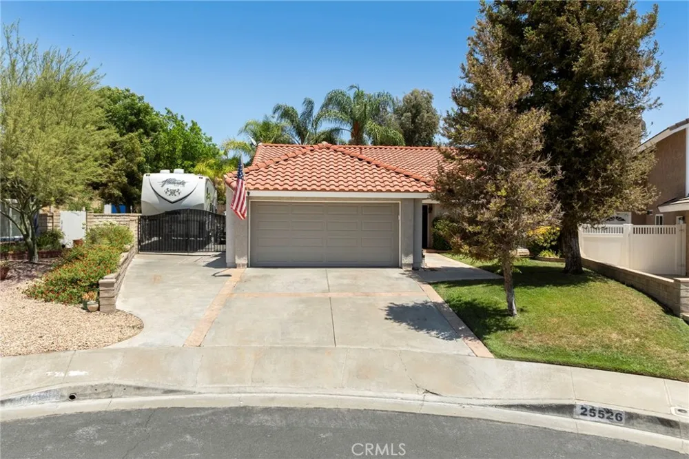 25526 NewCastle Court Saugus, CA 91350