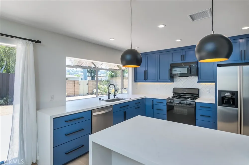 32046 Kingspark Court Westlake Village, CA 91361