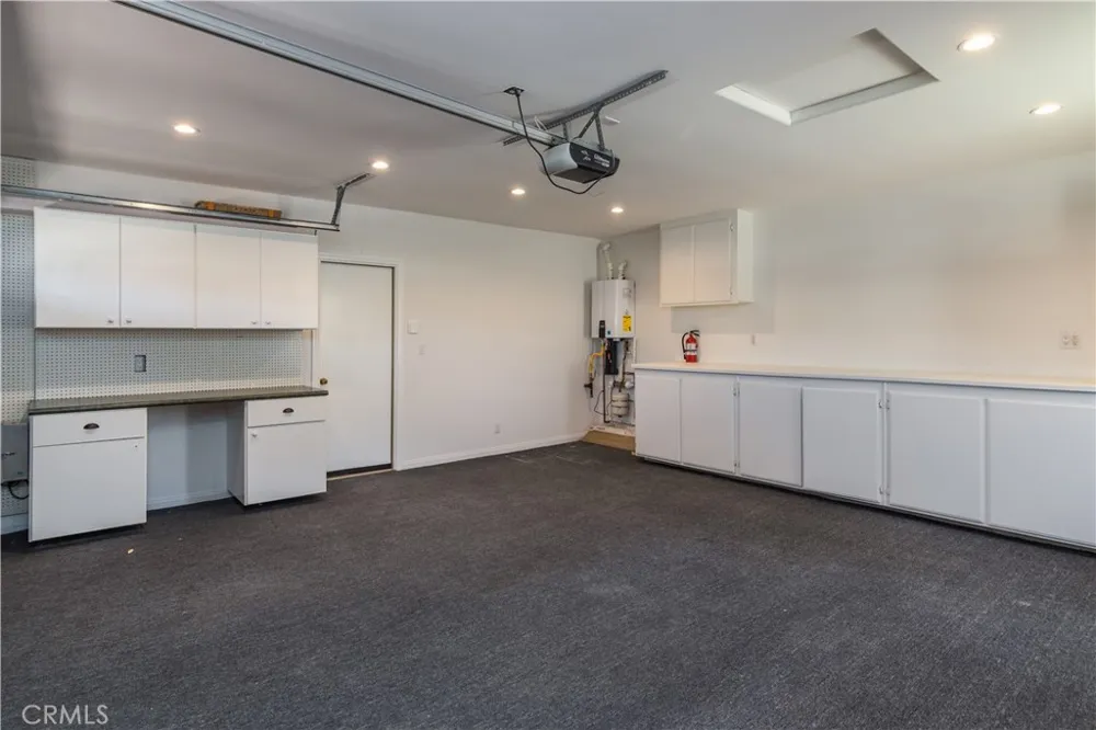 32046 Kingspark Court Westlake Village, CA 91361
