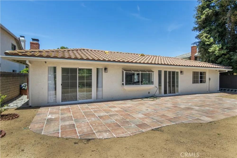 32046 Kingspark Court Westlake Village, CA 91361