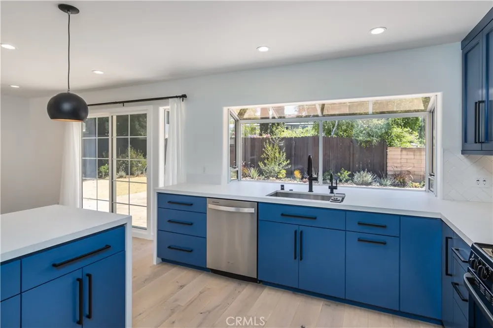 32046 Kingspark Court Westlake Village, CA 91361