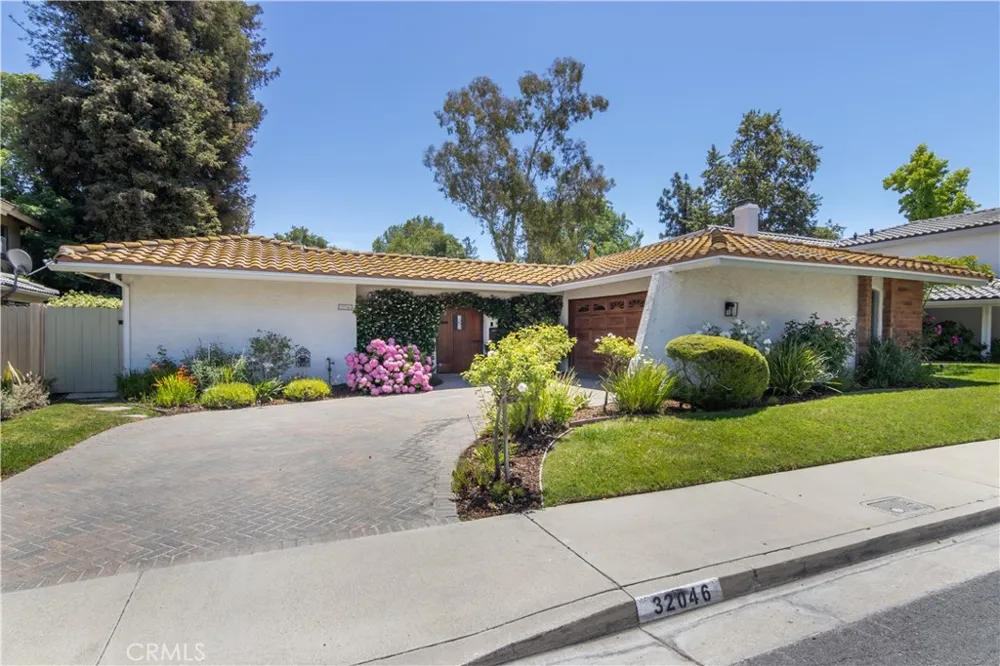 32046 Kingspark Court Westlake Village, CA 91361