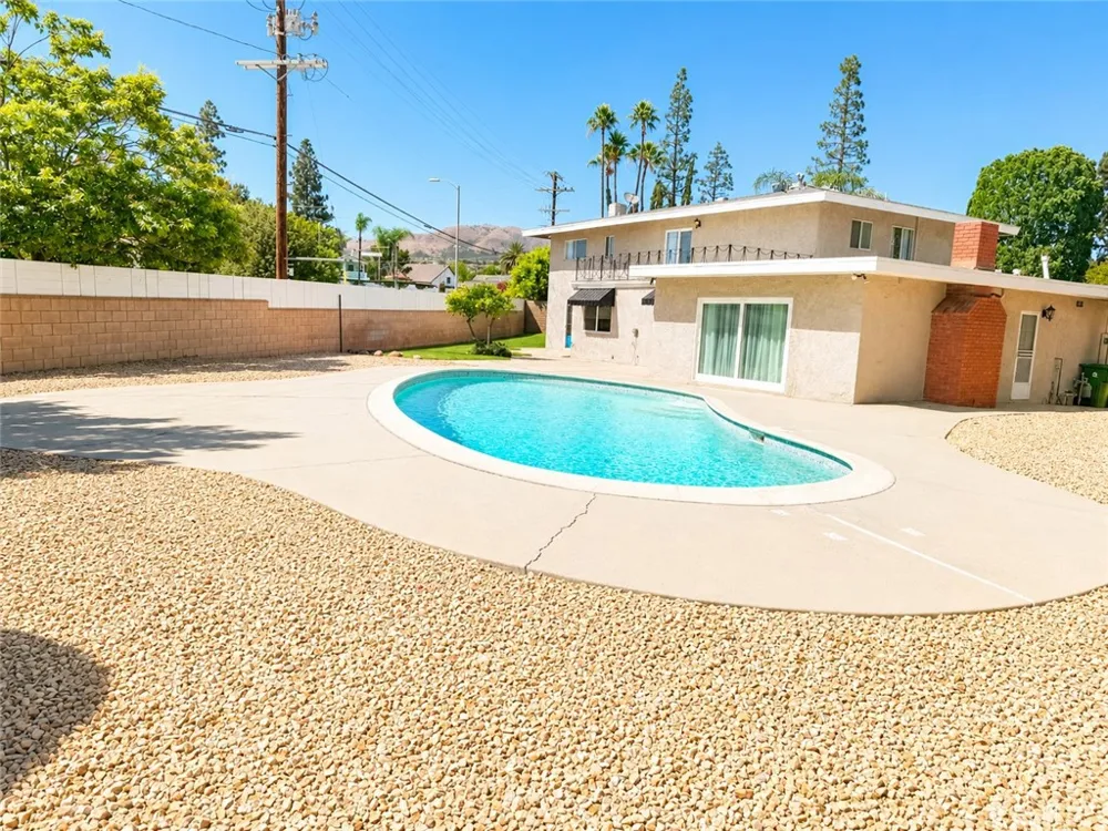 10661 Coraline Place Chatsworth, CA 91311