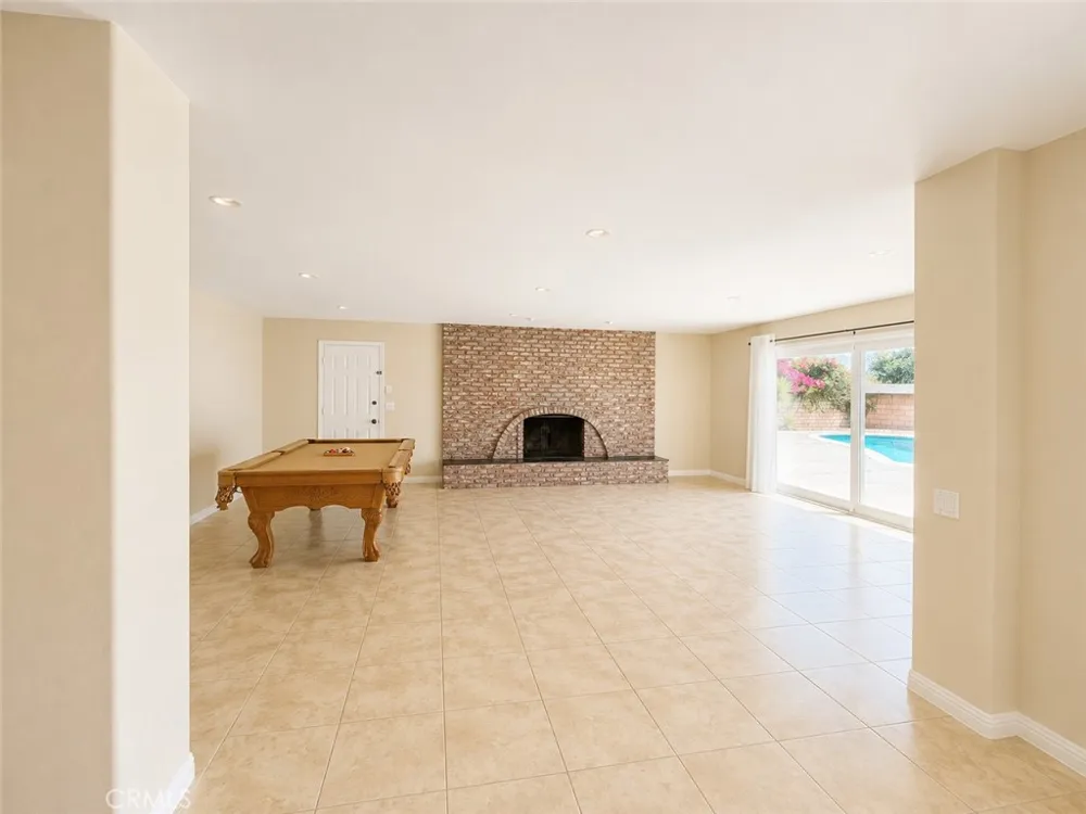 10661 Coraline Place Chatsworth, CA 91311