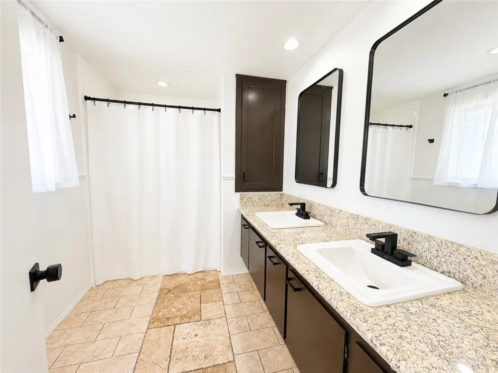 10661 Coraline Place Chatsworth, CA 91311