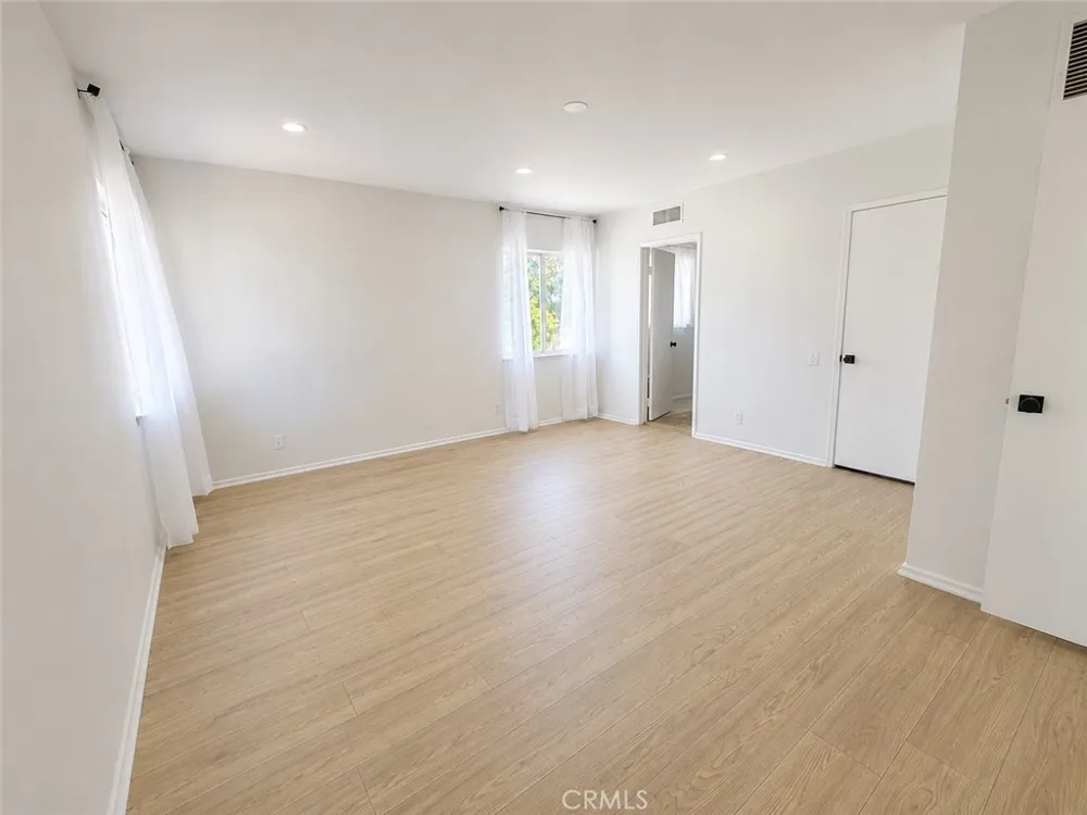 10661 Coraline Place Chatsworth, CA 91311
