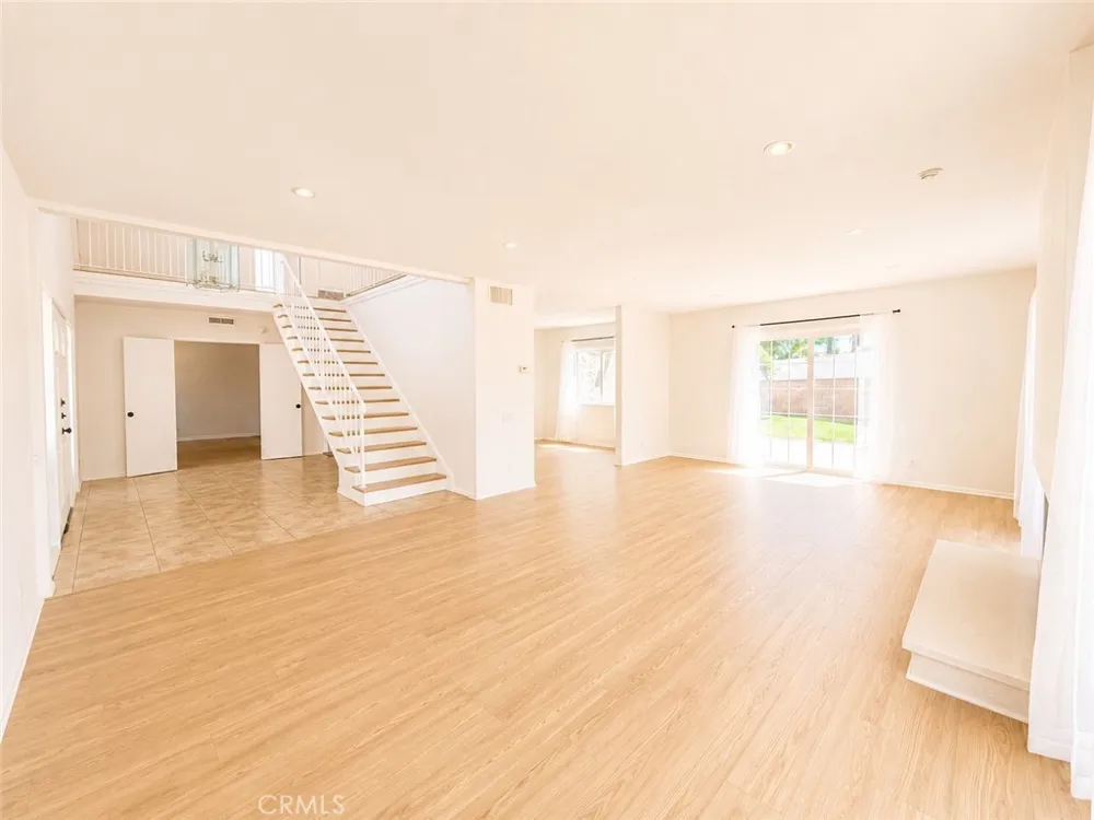 10661 Coraline Place Chatsworth, CA 91311