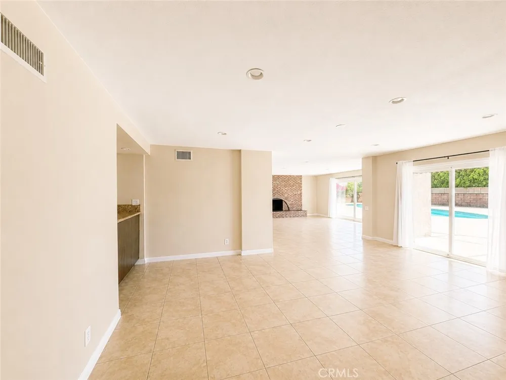 10661 Coraline Place Chatsworth, CA 91311