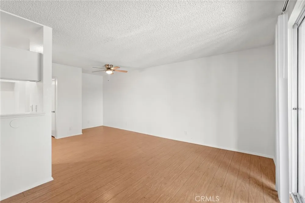 11150 Glenoaks Boulevard #309 Pacoima, CA 91331