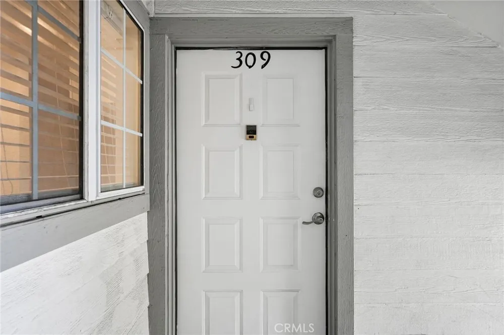 11150 Glenoaks Boulevard #309 Pacoima, CA 91331